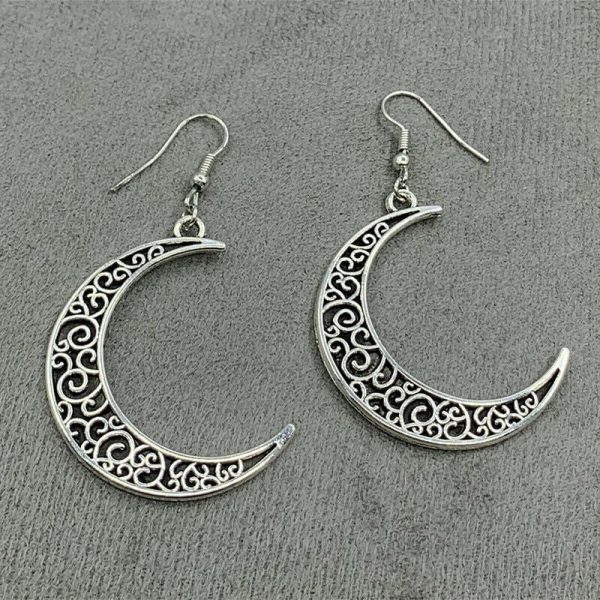 Wholesale Retro Style Hollow Moon Earrings Supply