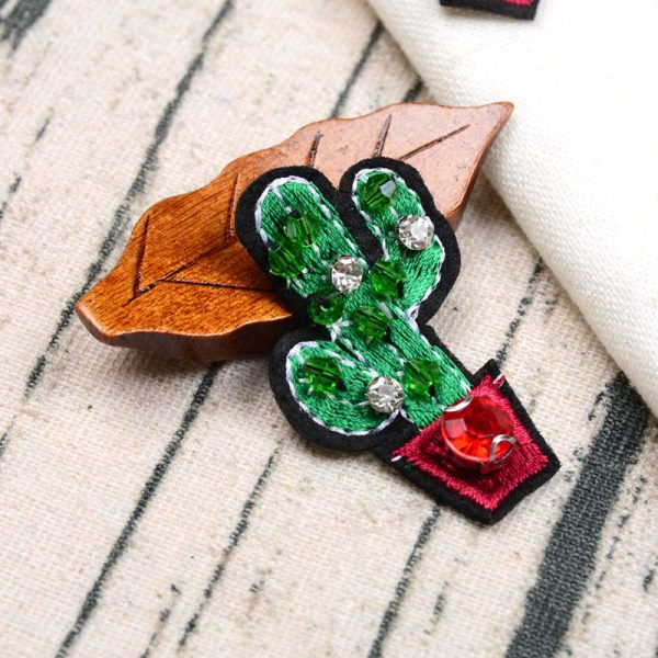 Wholesale Handmade Beaded Cactus Rhinestone Embroidery Cloth Patch Hat Clothes Decoration on Sale