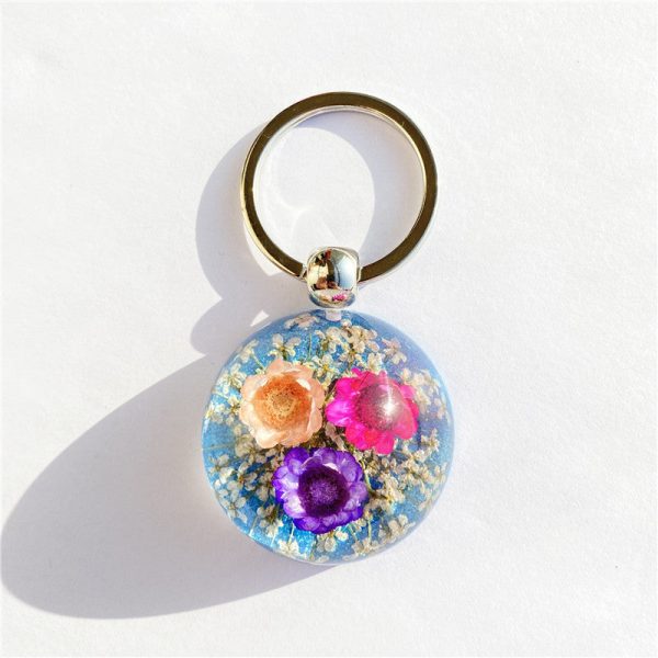 Wholesale 6pcs Hemispherical Glue Dried Flower Keychain Fashion