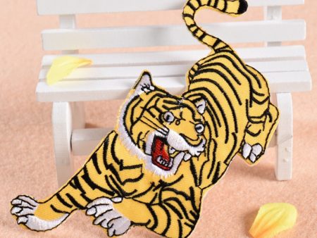 Wholesale DIY Embroidery Fabric Adhesive Patches Tiger Clothes Hat Accessories Fashion