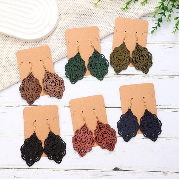 Wholesale Carved Pattern Pendant Vintage Elegant Earrings Online Sale