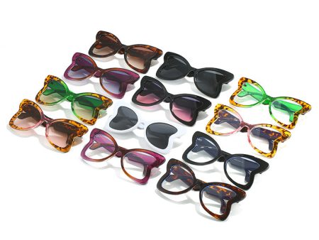 Wholesale Butterfly PC Contrast Color Fashion Sunglasses Supply