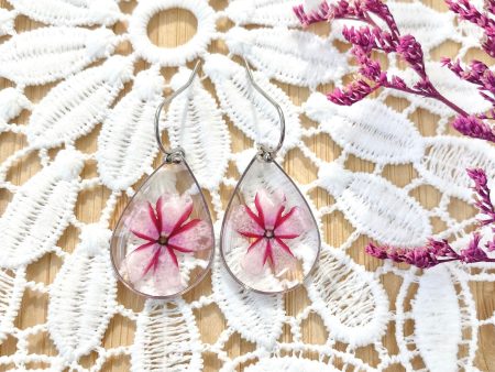 Wholesale 10pcs Natural Handmade Dried Flowers Creative Round Crystal Resin Earrings Sale