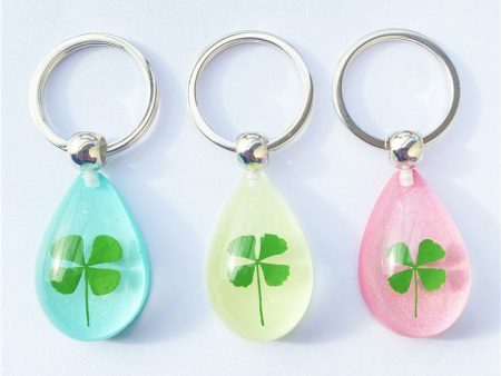 Wholesale 12pcs Four-leaf Clover Luminous Keychain Online now