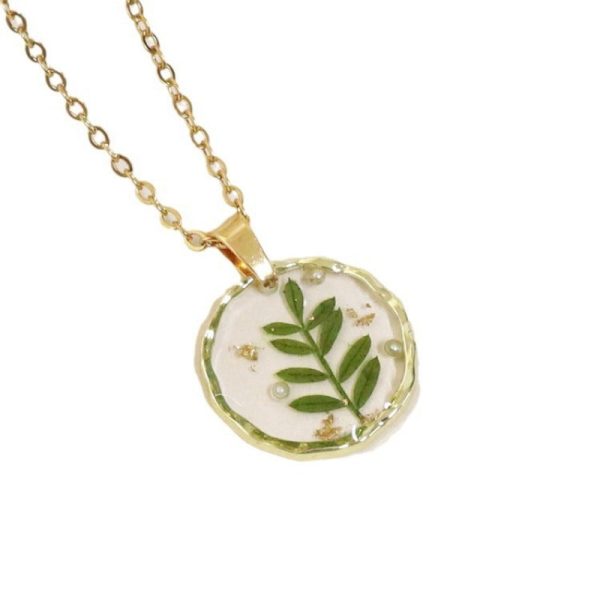 Wholesale 6pcs Moon Series Dried Flower Handmade Epoxy Pendant Necklace Online Hot Sale