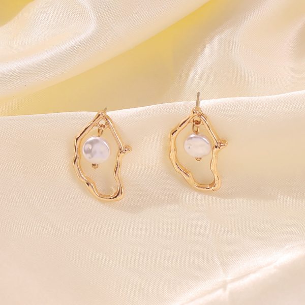 Wholesale Fashion Style Niche Irregular Pearl Earrings Online Hot Sale