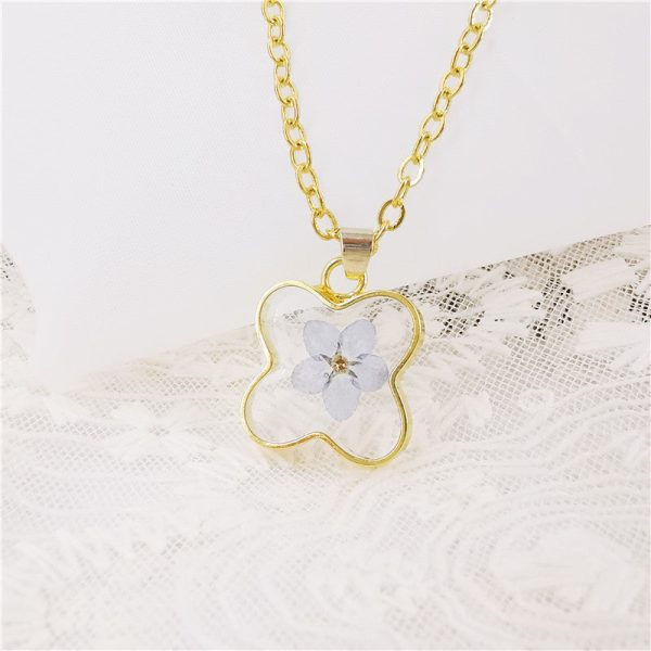 Wholesale 6pcs Handmade Resin Butterfly Shape Real Flower Four-leaf Clover Specimen Necklace Online Hot Sale