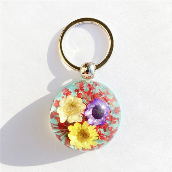 Wholesale 6pcs Hemispherical Glue Dried Flower Keychain Fashion