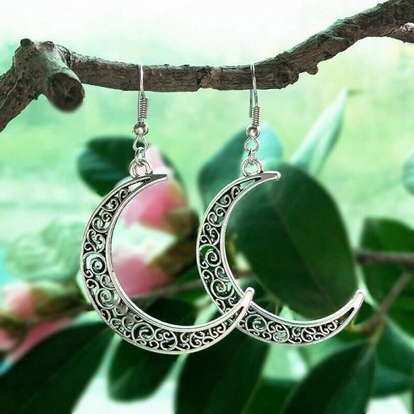 Wholesale Retro Style Hollow Moon Earrings Supply