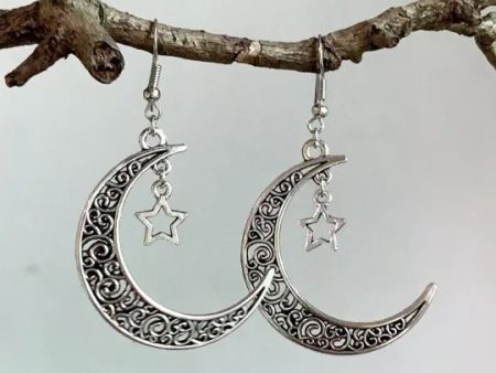 Wholesale Retro Style Hollow Moon Earrings Supply