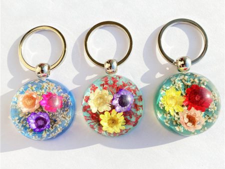 Wholesale 6pcs Hemispherical Glue Dried Flower Keychain Fashion