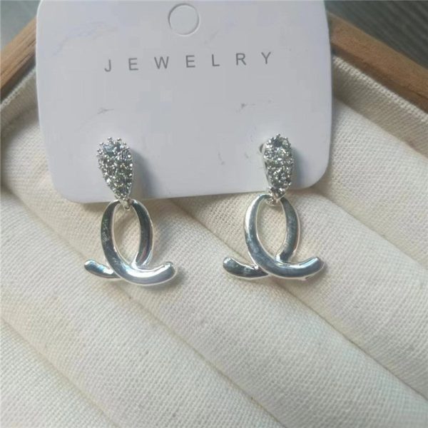 Wholesale French Exquisite Simple Elegant Earrings Online now