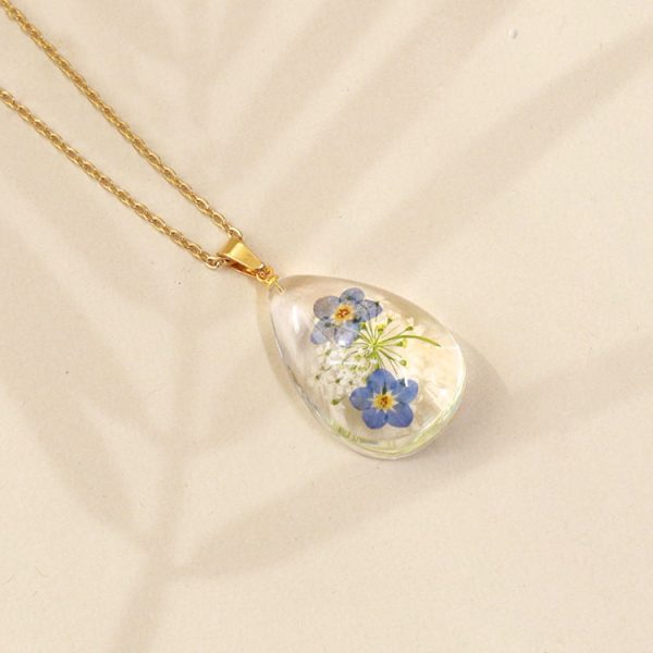 Wholesale 6pcs High Transparent Real Flower Dripping Glue Plant Specimen Necklace Fashion