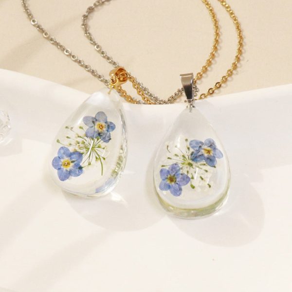 Wholesale 6pcs High Transparent Real Flower Dripping Glue Plant Specimen Necklace Fashion