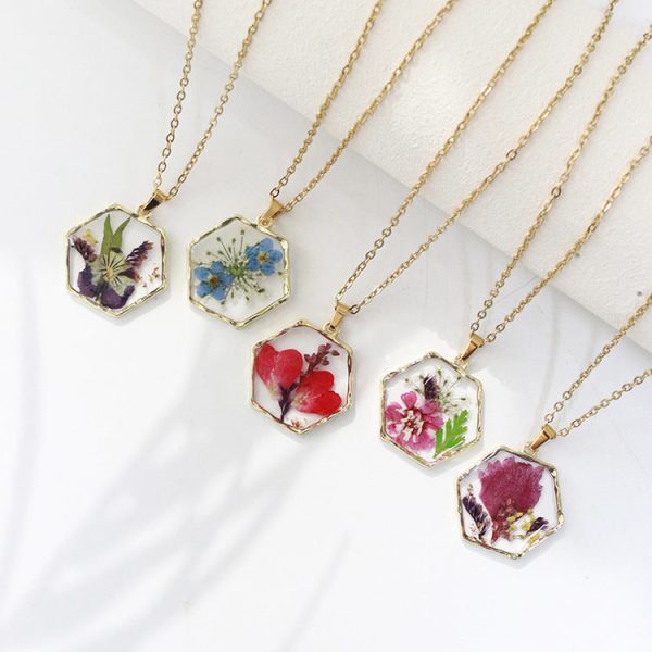 Wholesale 6pcs Polygonal Real Flower Preserved Flower Dried Flower Necklace Online Hot Sale