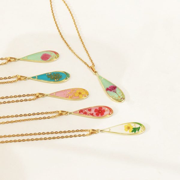 Wholesale 6pcs Resin Colored Dried Flower Pendant Water Drop Necklace For Sale