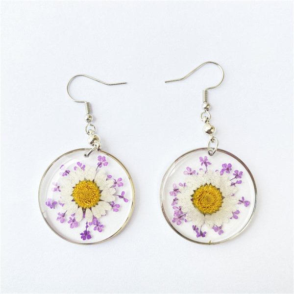 Wholesale 6pcs Resin Dripping Dried Flower Crystal Chrysanthemum Specimen Earrings Fashion