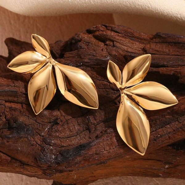 Wholesale Glossy Flower and Leaf Metal Stud Earrings Cheap